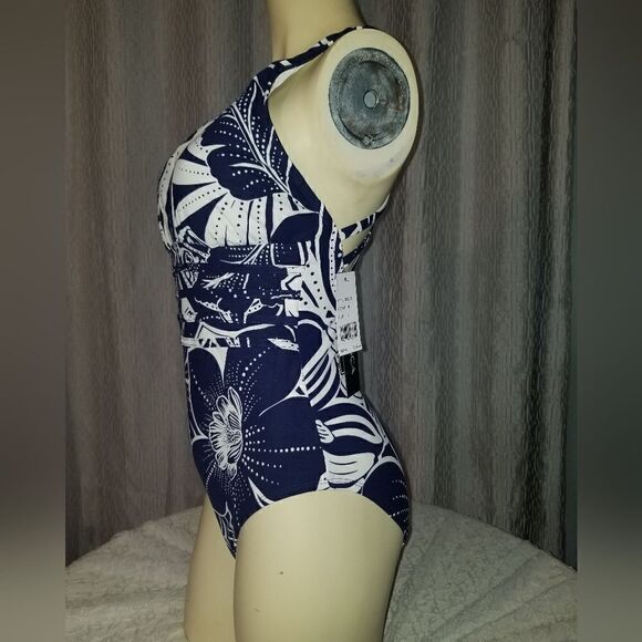 La Blanca blue flower Tummy Control One-Piece Swim, Size 8 NWT Retail $130 - Picture 7 of 14
